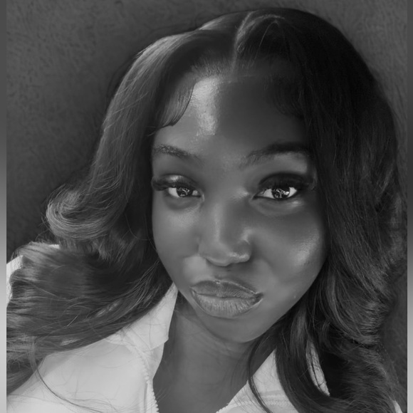 Meet your Posher, Brianna - Picture 1 of 1